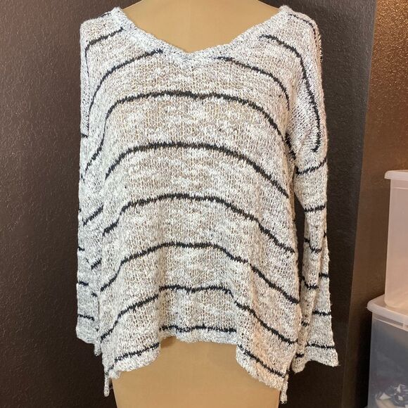 SPLENDID black and white open loose knit Broome Stripe V Neck Sweater Distressed - Picture 1 of 5